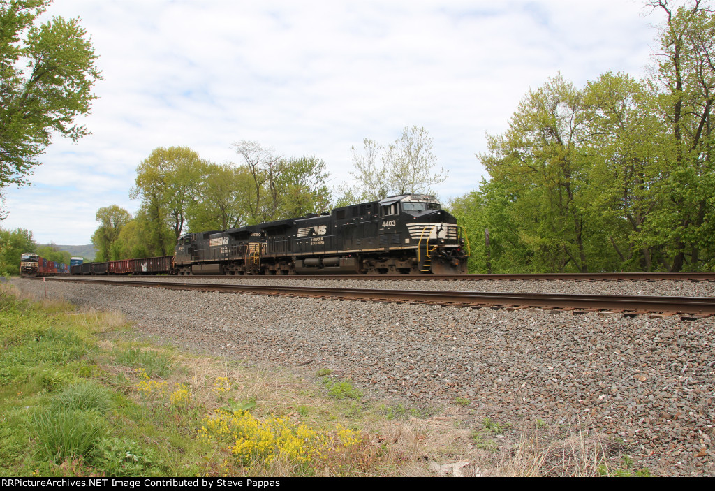 NS 9580 and 4403 are rear-end DPUs on train 39G